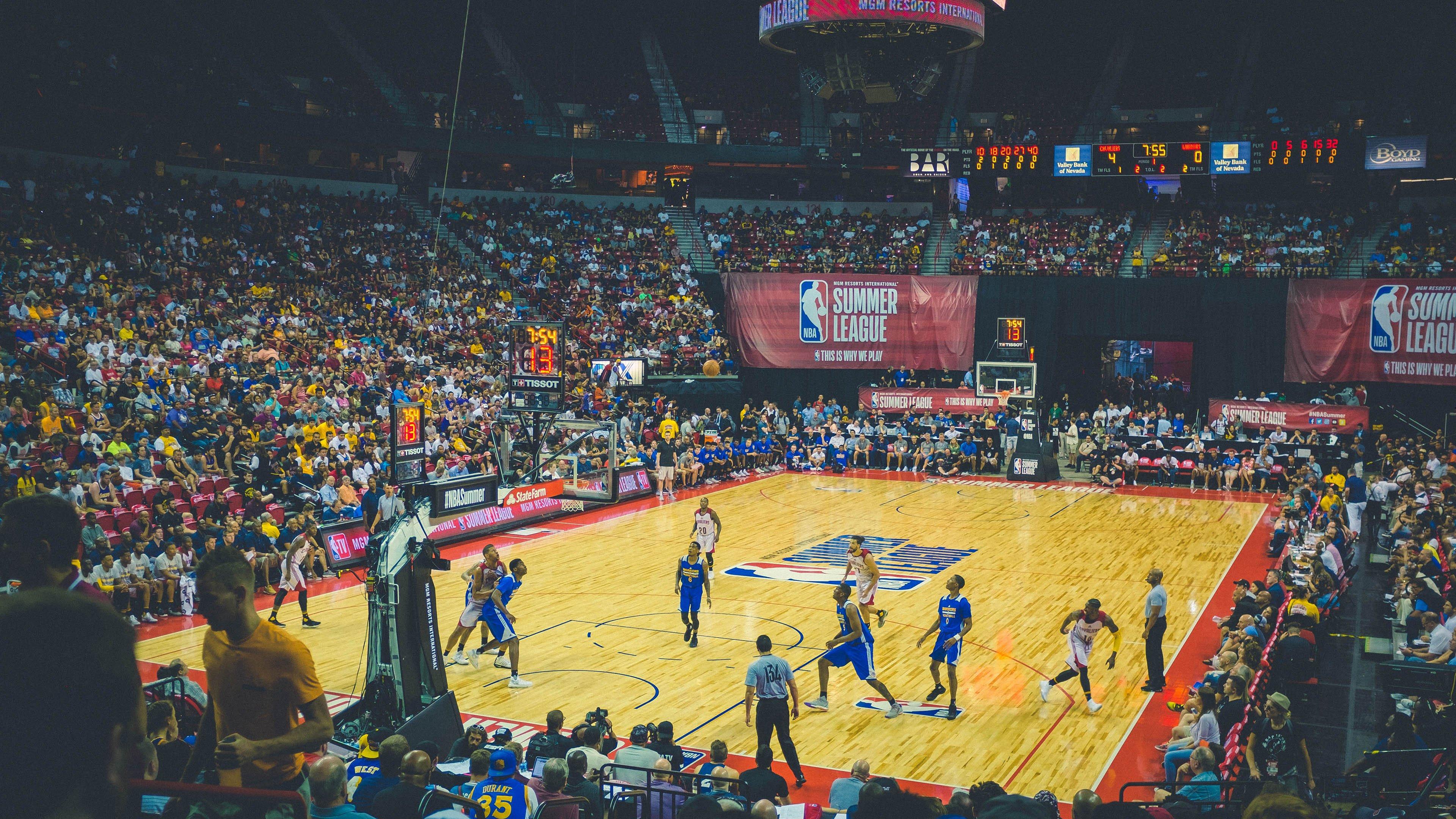 广厦男篮就许钟豪争议动作正式致歉 俱乐部责成球员向李添荣表达深切歉意