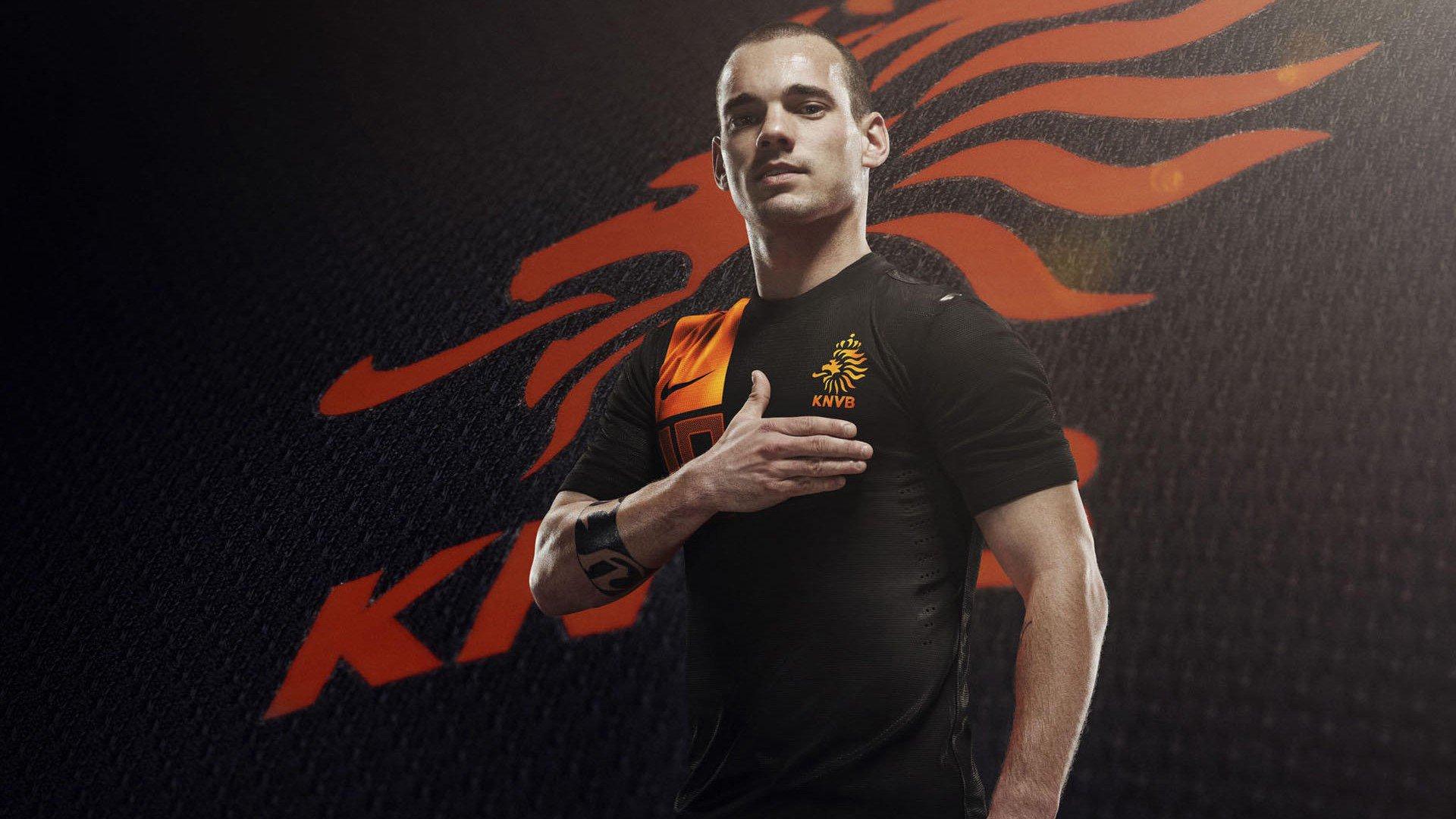 雅尼斯重掌帅印淬炼钢铁之师 季后赛格局或迎首钢风暴